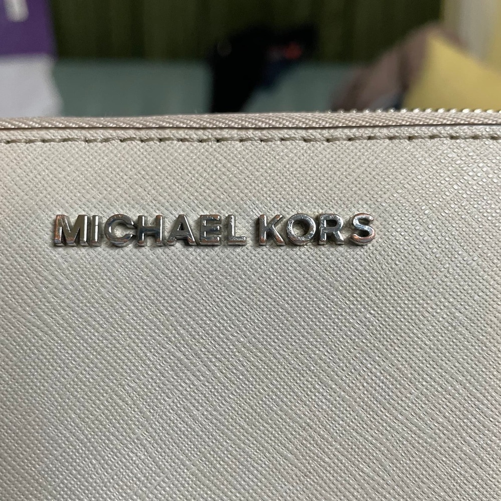 Michael Kors Jet Set Large Saffiano Leather Wallet - Picture 12 of 12